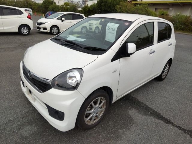 6198 Daihatsu Mira e s LA300S 2014 г. (LUM Kobe Nyusatsu)